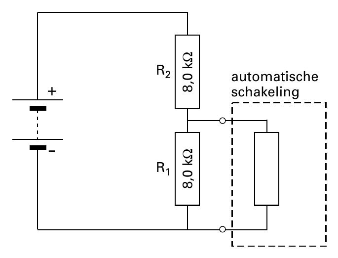 R 2 R 1 + - Ωk 0,8 Ωk 0,8 automatische schakeling